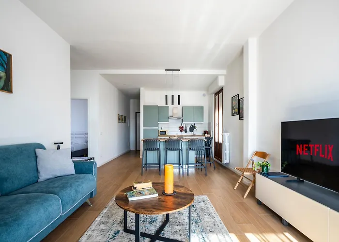 Panoramic Penthouse With Parking Space 2bdr By Hotea Apartment Florenz