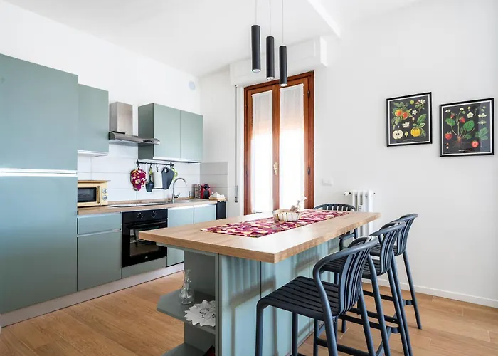 Panoramic Penthouse With Parking Space 2bdr By Hotea فلورنس