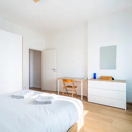 Panoramic Penthouse With Parking Space 2bdr By Hôtea Florence